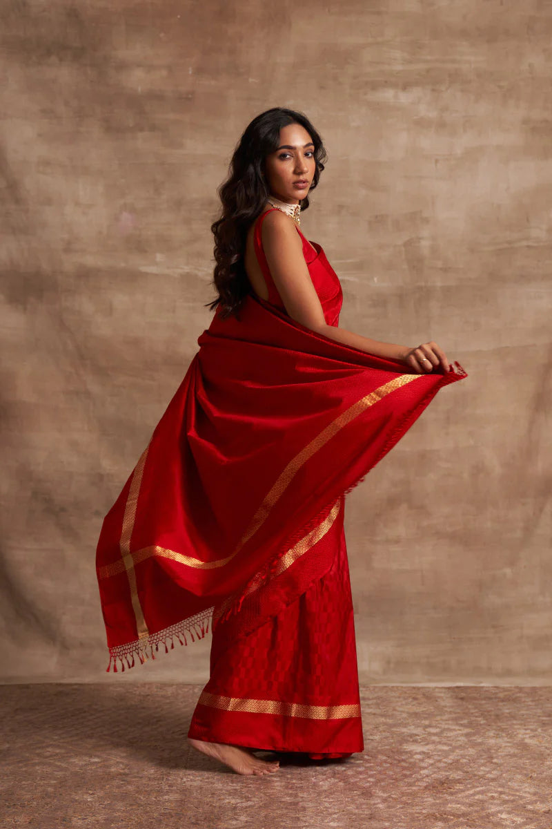 'Laal Anchal' Kadhua Benarasi Handloom Sari