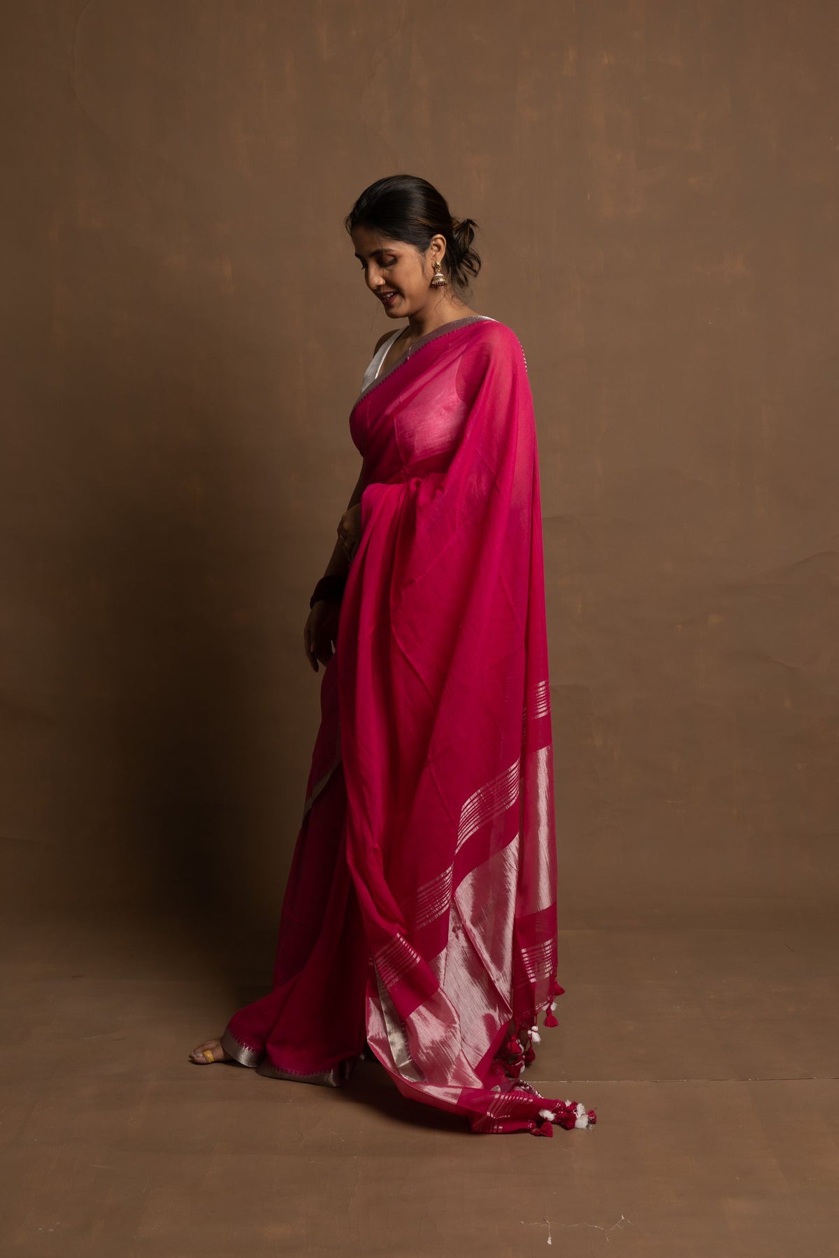 Gulab Phool I Pink Handloom Mul Cotton Saree With Zari Border